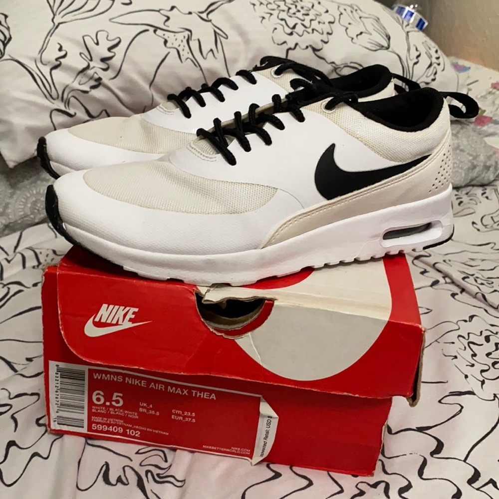 Nike air max Sneakers thea - Size 6.5 - Picture 1 of 4